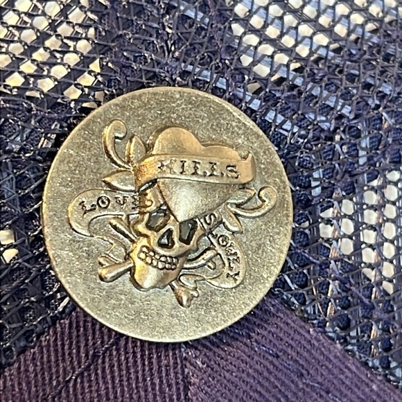 Ed Hardy Vintage Unisex Embroidered Snap Back Trucker Cap - Picture 8 of 12